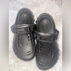 Black Crocs Echo